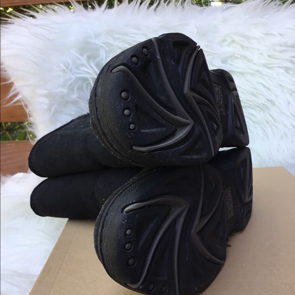 UGG - Picture 8 of 11